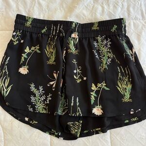 Aritzia Black Flowy Shorts